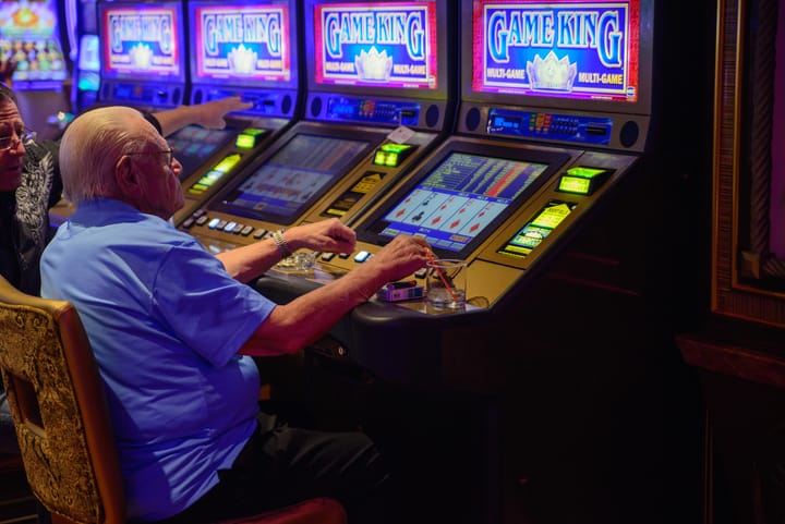 Khám phá thế giới game vui chơi luôn tại lucky88